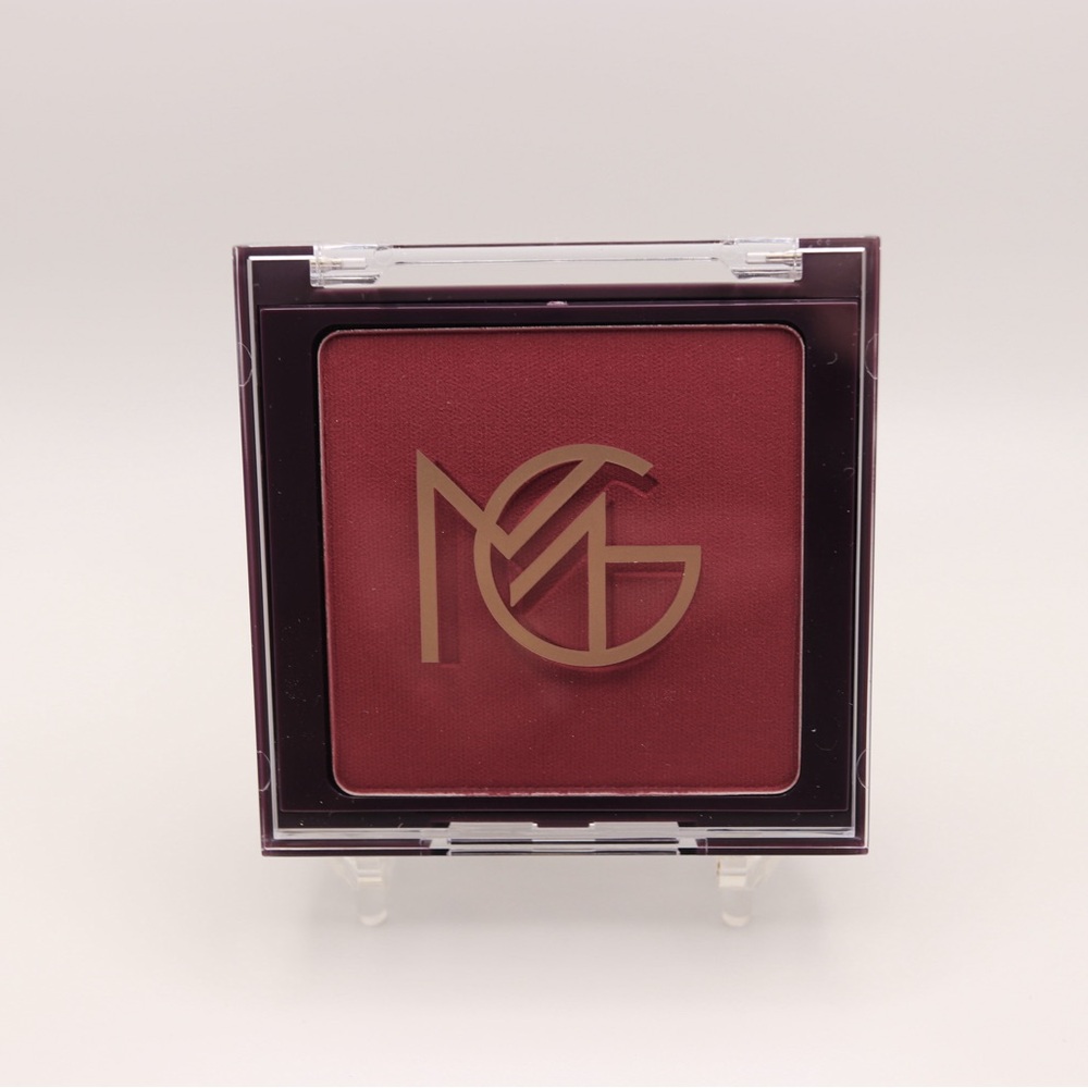 Makeup Geek blush "Desire".